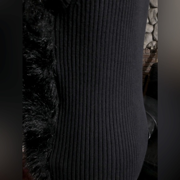 Vintage Anne Klein Black Faux Fur Vest w/Knit Sweater Back-IMMACULATE!! - Picture 6 of 11